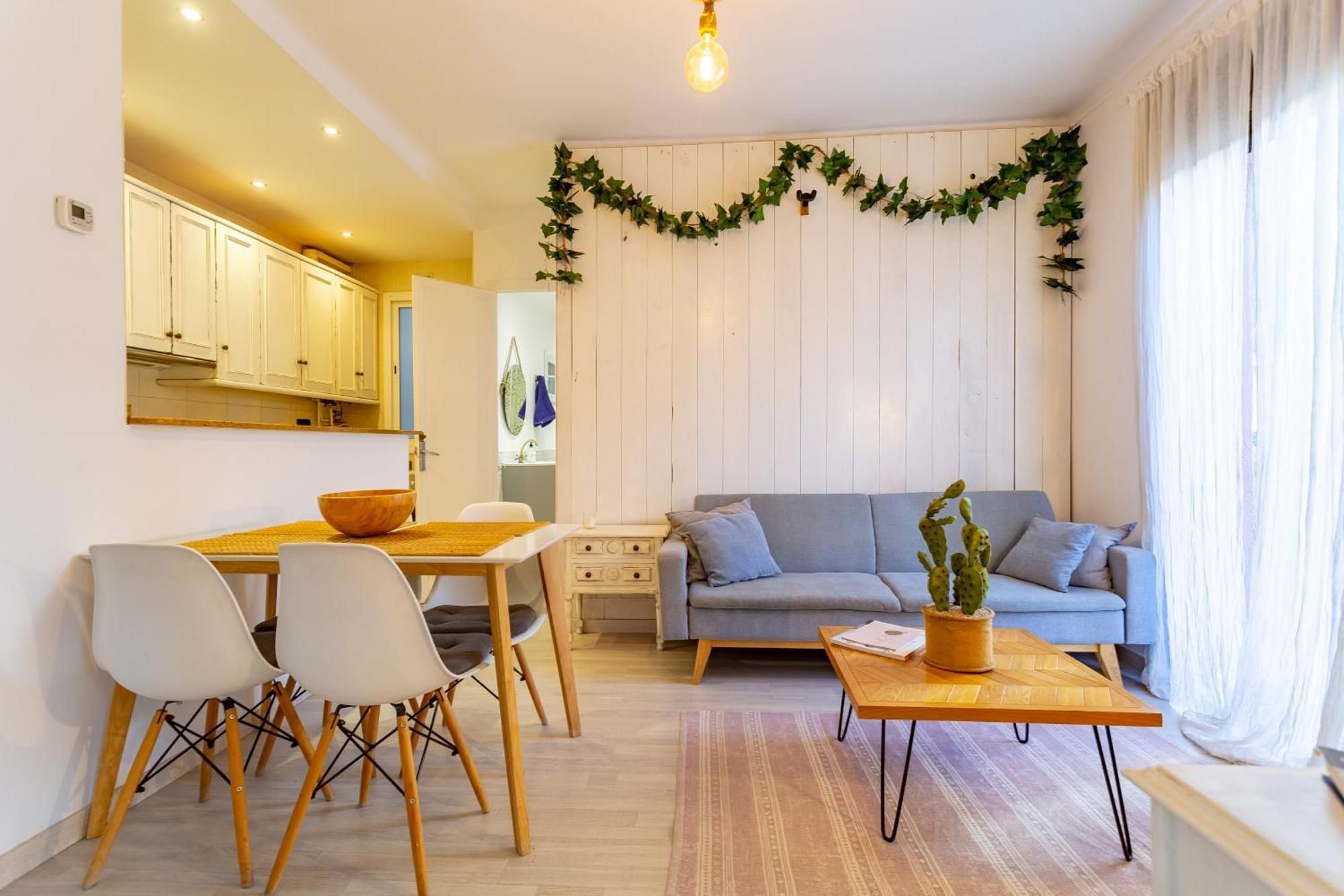 טראגונה Cosy Apartment. 10Min Walk To The Beach & Train מראה חיצוני תמונה